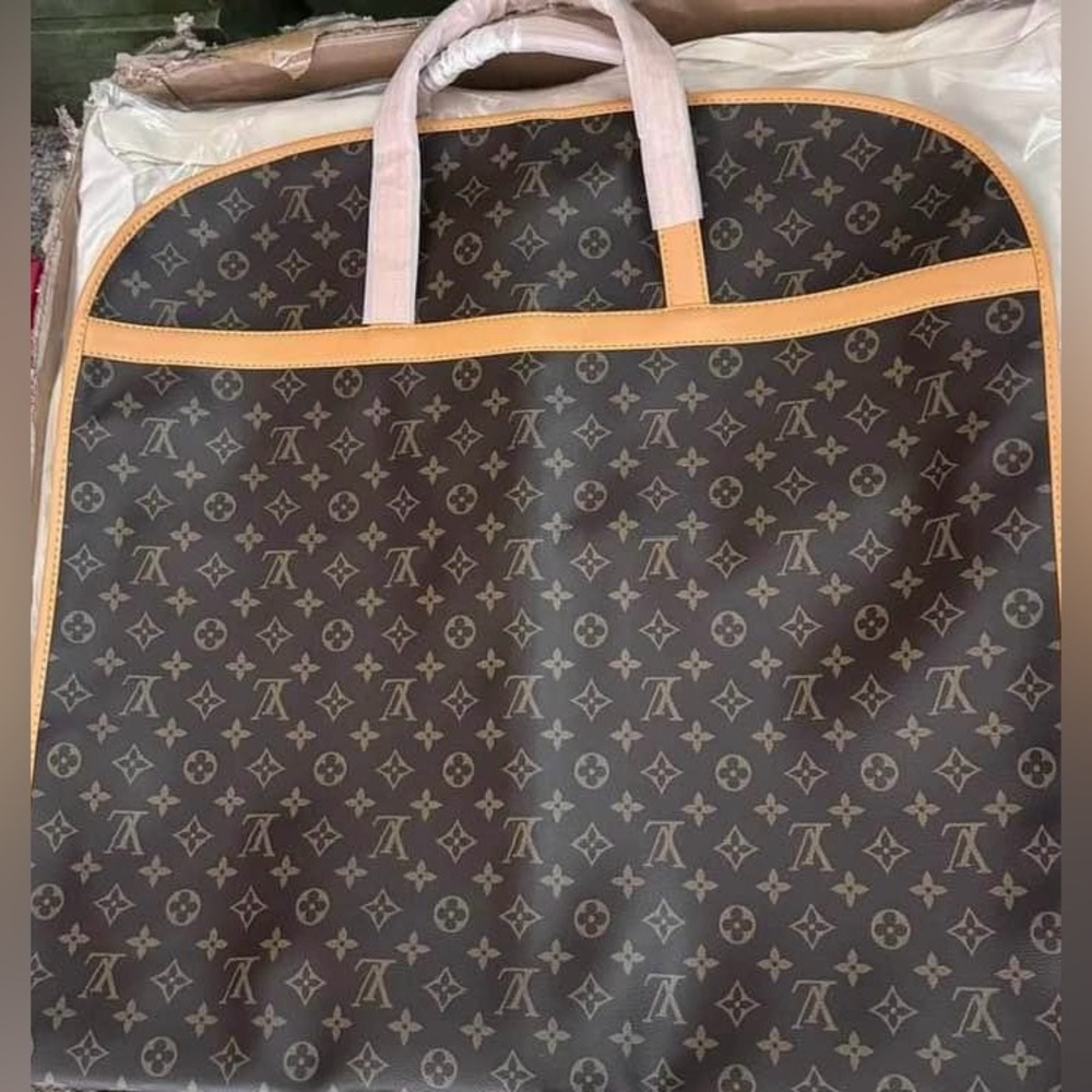 ✈️New Never used garment bag for travel
